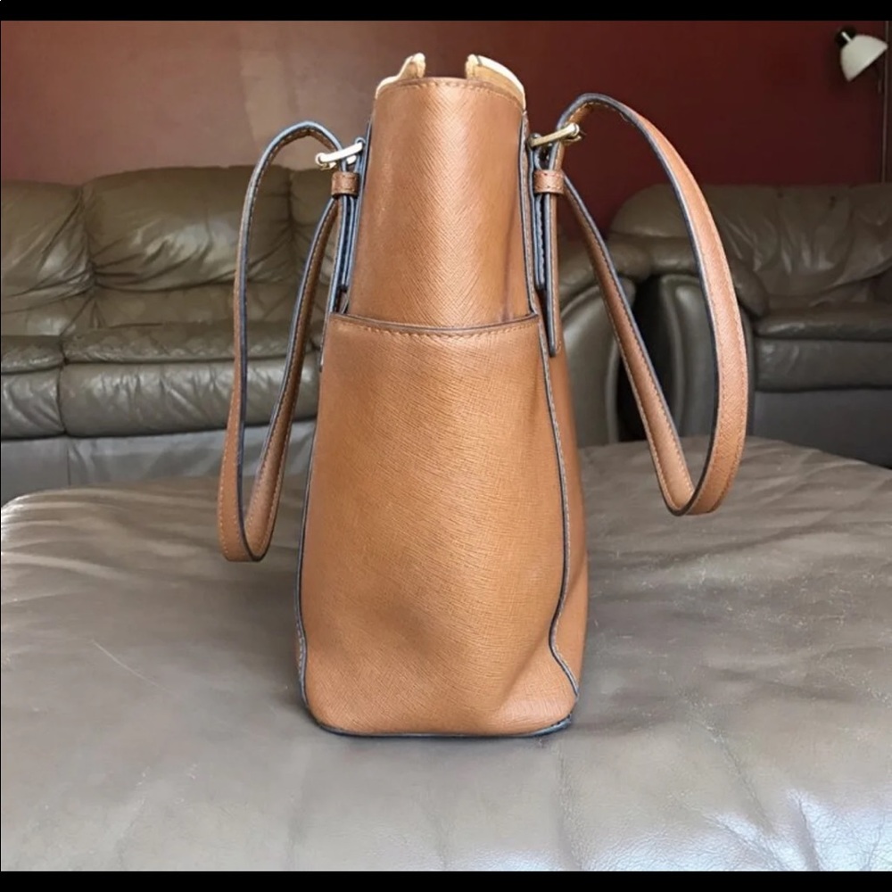 Michael Kors purse - Picture 3 of 7
